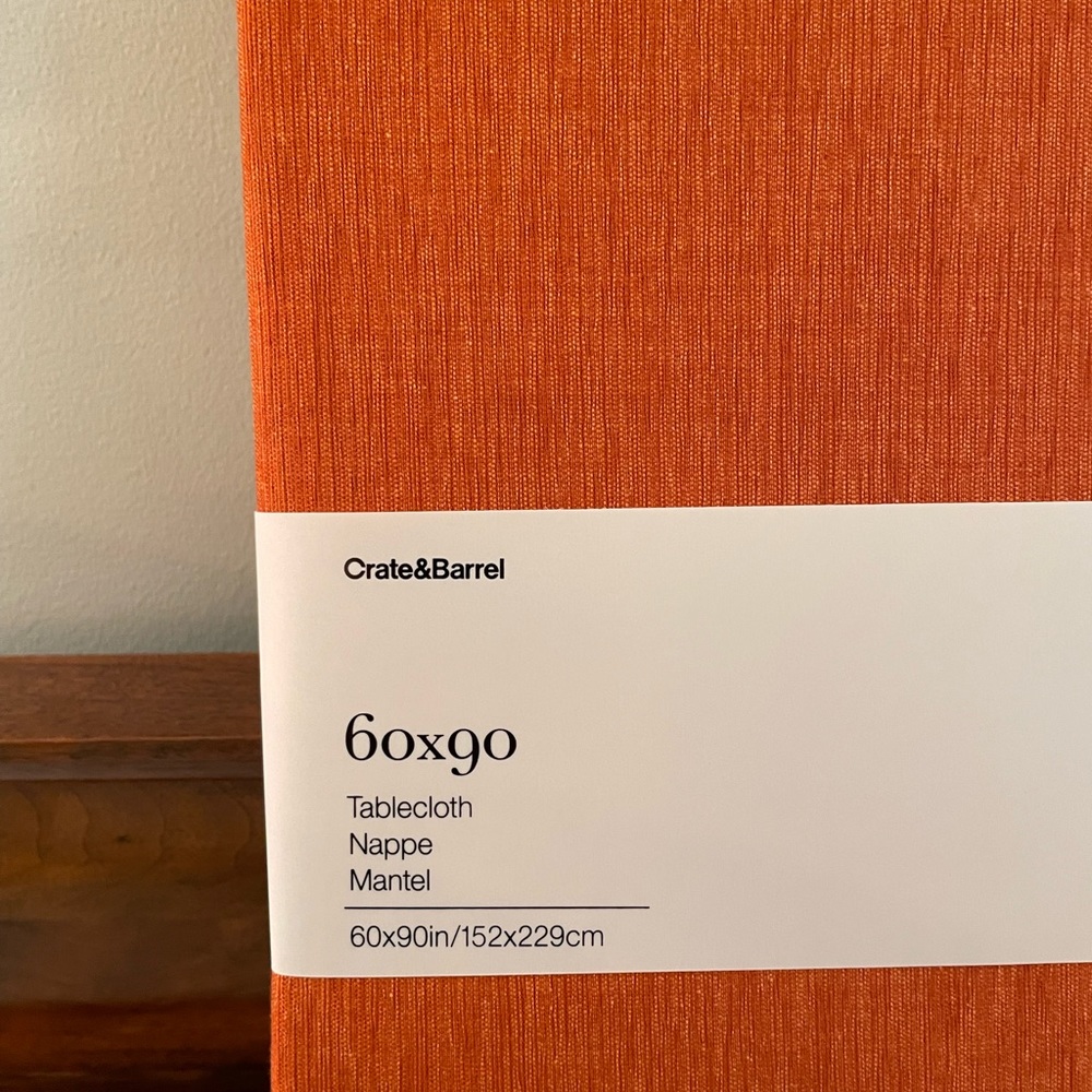 Crate and barrel 60x90 Table cloth NEW in package.